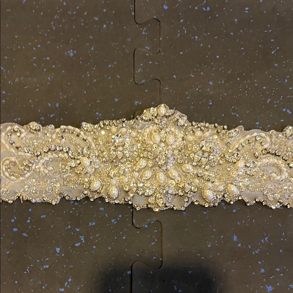 Rhinestone and pearl Embellished Belt